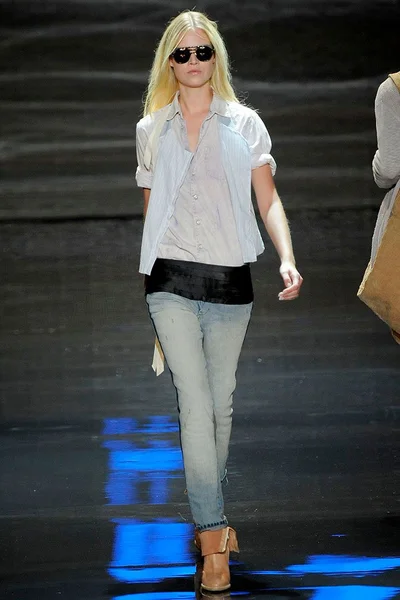 Look 37